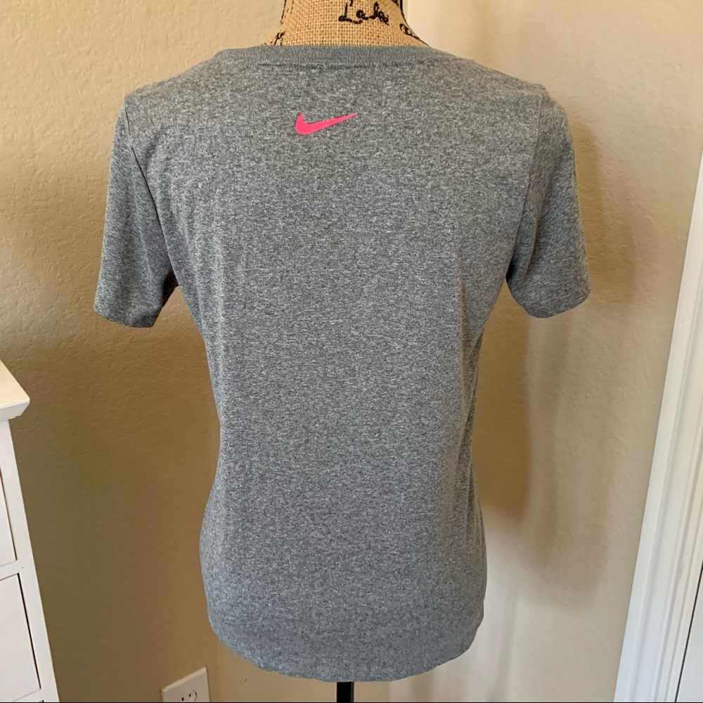 NIKE : Graphic T Shirt EUC - Picture 3 of 4